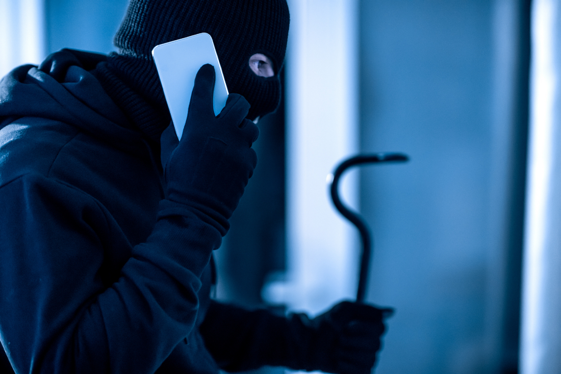 cellphone store robbery